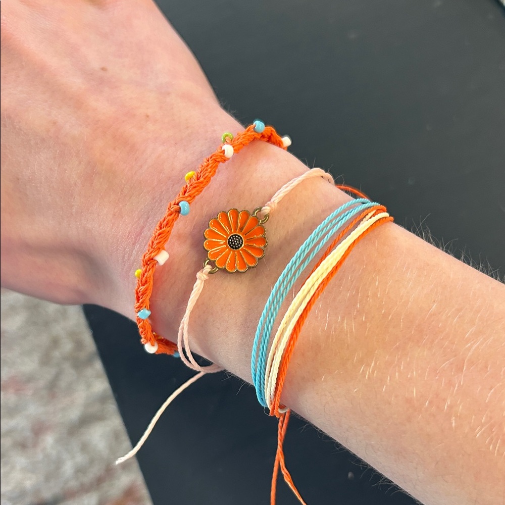 Amazon Essentials Multicolor String Bracelets - Picture 5 of 5